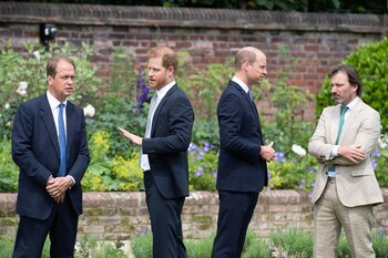 Los hermanos Harry y William